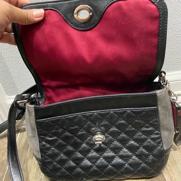 Coach purse - Picture 4 of 7